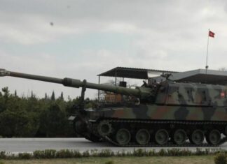 Турция получила первые самоходные гаубицы Firtina II собственного производства с немецкими силовыми установками и дальностью ведения огня 40 км