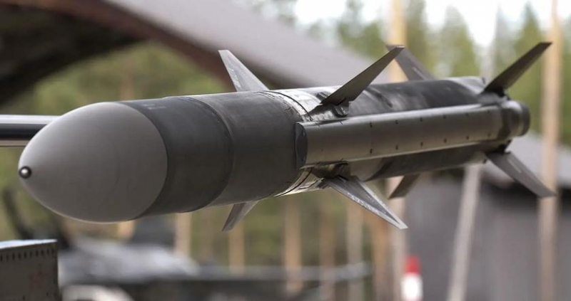 В ближайшие годы Украина получит самые современные зенитные ракеты AIM-120C-8 AMRAAM с максимальной дальностью пуска 180 км