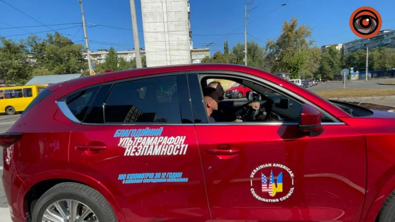 Украинский спасатель пробежит 100 км за 12 часов в экипировке для нового рекорда: фото и видео