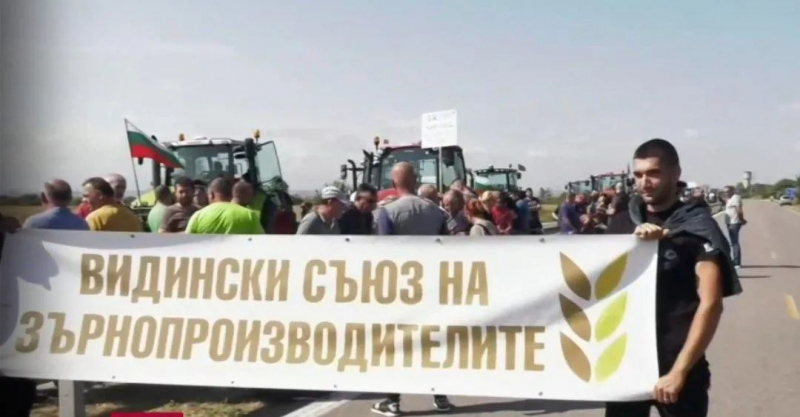В Болгарии фермеры перекрыли основные дороги из-за снятия эмбарго на украинское зерно: фото