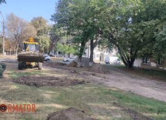 В Киеве обустраивают новый сквер: он будет самым длинным в городе (фото)