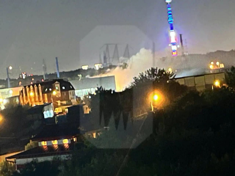В Москве возле телебашни Останкино раздались взрывы - начался пожар (видео)