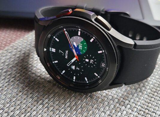 Владельцы Samsung Galaxy Watch 4 и Galaxy Watch4 Classic радуйтесь! Samsung выпустила обновление с разными новыми фишками