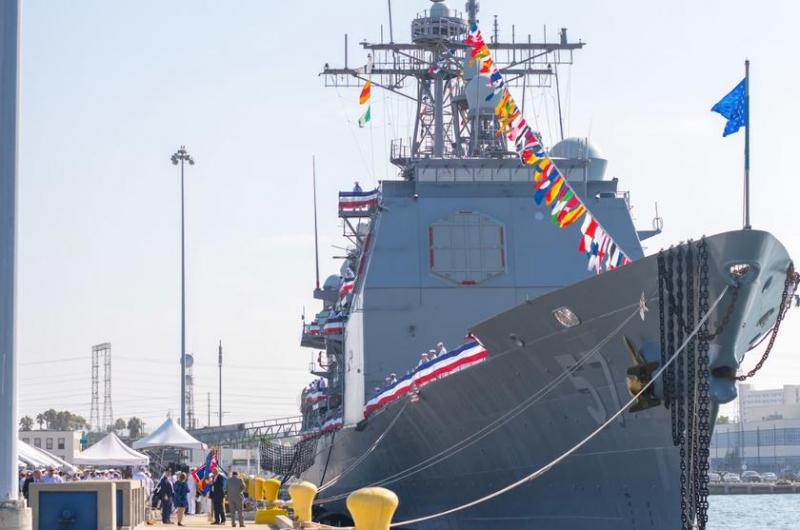 ВМС США вывели из эксплуатации крейсер USS Lake Champlain после 35 лет службы — боевой корабль нес ракеты «Томагавк», пережил взрыв и столкновение с рыболовным судном
