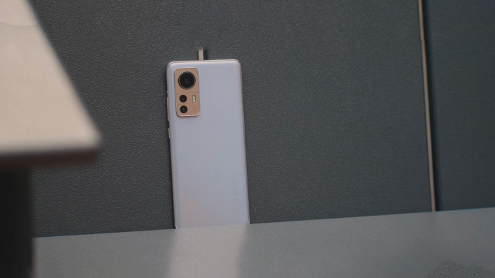 Xiaomi 12X — компактный и мощный флагман с крутой камерой — подешевел до 10 696
