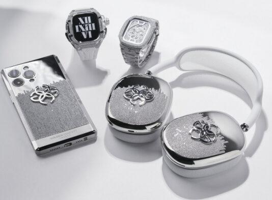 250 000 долларов за iPhone 15 Pro Max и Apple Watch Ultra 2! Швейцарская компания Golden Concept создала роскошный набор «Гаджеты миллиардера»