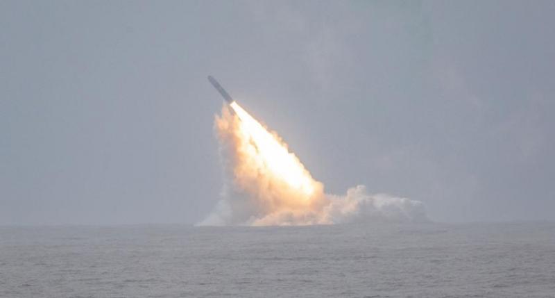 Американская атомная подводная лодка USS Louisiana (SSBN 743) успешно запустила самую совершенную межконтинентальную баллистическую ракету Trident II D5LE
