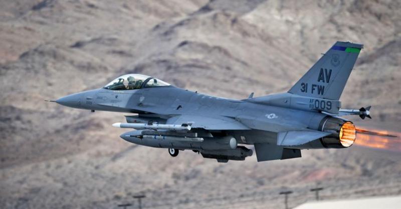 Американский F-16 Fighting Falcon впервые в истории уничтожил турецкий беспилотник