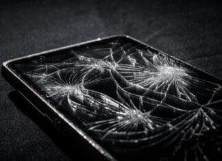 Аналитики: в ближайшие 5 лет на рынке появятся смартфоны с экранами, которые смогут «самовосстанавливаться»
