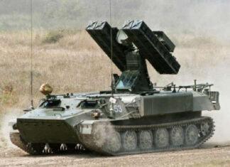 Грузовой поезд протаранил российский зенитно-ракетный комплекс «Стрела-10»
