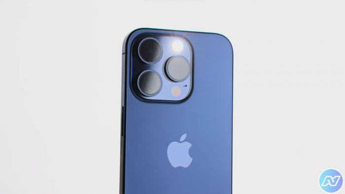 Обзор Apple iPhone 15 Pro (Эпл Айфон 15 О) - характеристики, цена, фото, видео