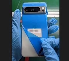 Появились фотографии распаковки Google Pixel 8 Pro — что в коробке флагмана?