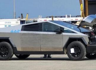 Предсерийный электрический пикап Tesla Cybertruck из автомобильного музея в Лос-Анджелесе продан за $400 000