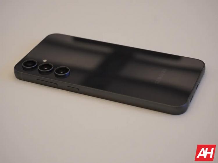 Samsung Galaxy S23 FE представлен по цене от $599