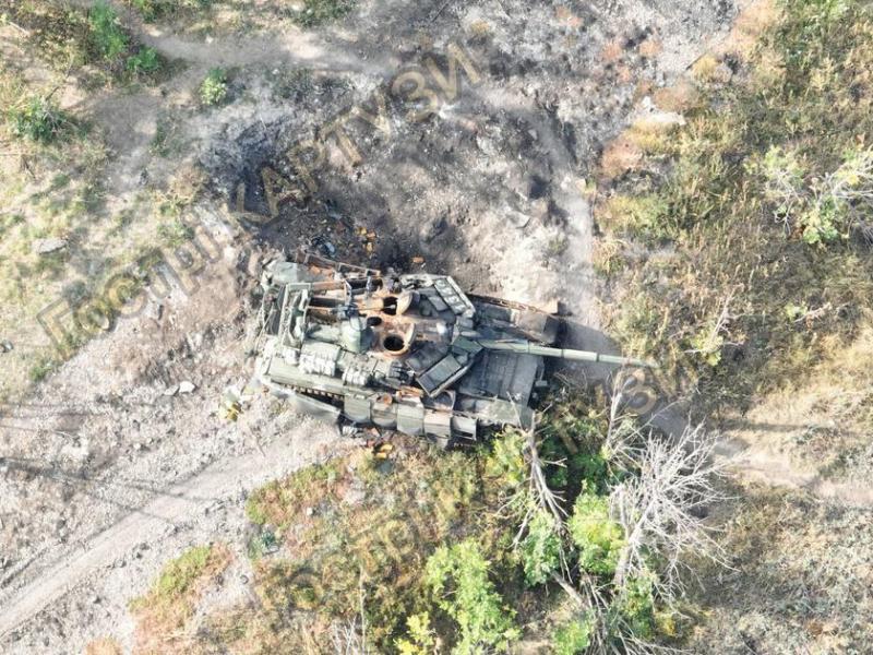 Российский модернизированный танк Т-90 «Прорыв» стоимостью до $4,5 млн подорвался на собственных минах вместе с новой БМП-3М