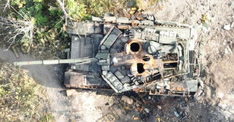 Российский модернизированный танк Т-90 «Прорыв» стоимостью до $4,5 млн подорвался на собственных минах вместе с новой БМП-3М