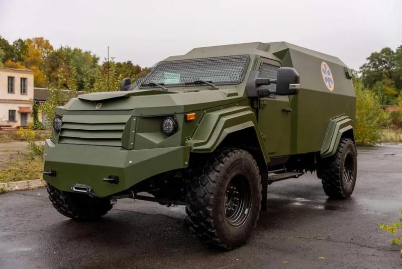 ВСУ получили бронеавтомобиль «Гурха» для эвакуации раненых военнослужащих; построен на базе Ford F-550 Super Duty