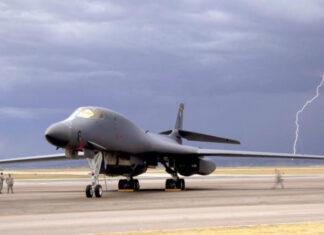 Американские стратегические бомбардировщики B-1B Lancer совершили исторический визит в Турцию
