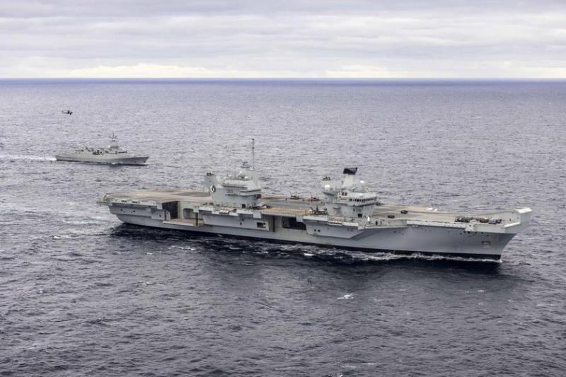 Британский авианосец HMS Queen Elizabeth с истребителями пятого поколения F-35B Lightning II впервые в истории перешел под командование НАТО
