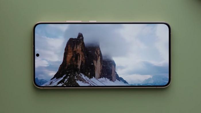 Снижение цен на флагман! Samsung Galaxy S22 Plus — стильный смартфон с крутым экраном и флагманским процессором всего за 15 147 долларов