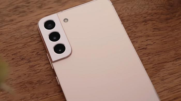 Снижение цен на флагман! Samsung Galaxy S22 Plus — стильный смартфон с крутым экраном и флагманским процессором всего за 15 147 долларов