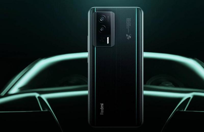 OLED-экран с частотой 120 Гц, чип Snapdragon 8 Gen 2, защита IP68 и аккумулятор емкостью 5000 мАч: инсайдер раскрыл характеристики Redmi K70