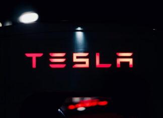 Tesla и Илон Маск знали об неисправностях Autopilot, постановил суд в США