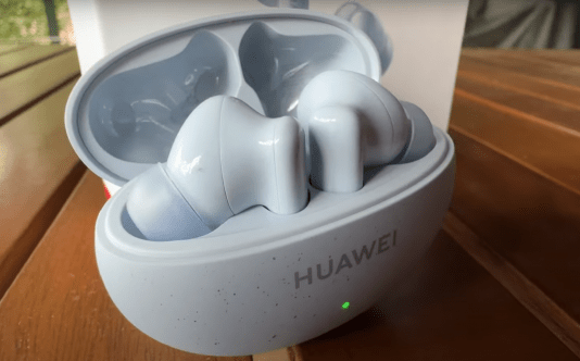 ТОП-10 лучших беспроводных наушников в 2023 году