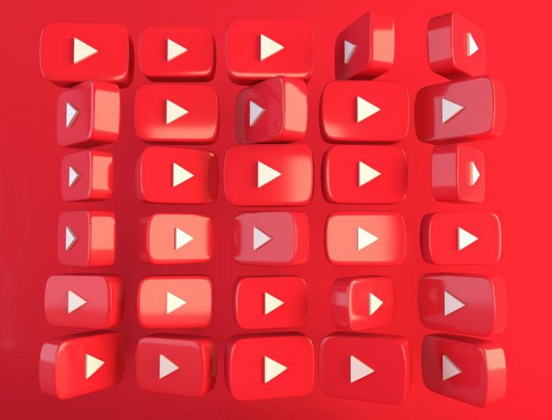 YouTube тестирует инструменты искусственного интеллекта для сортировки комментариев по темам и чат-бота для видео