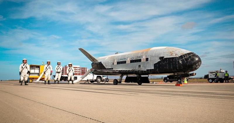 SpaceX получила $155 млн на запуск секретного орбитального дрона Boeing X-37B с помощью ракеты Falcon Heavy