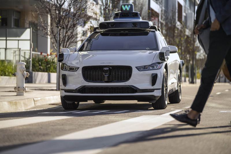 Waymo публикует исследование, которое показывает большую безопасность беспилотных автомобилей