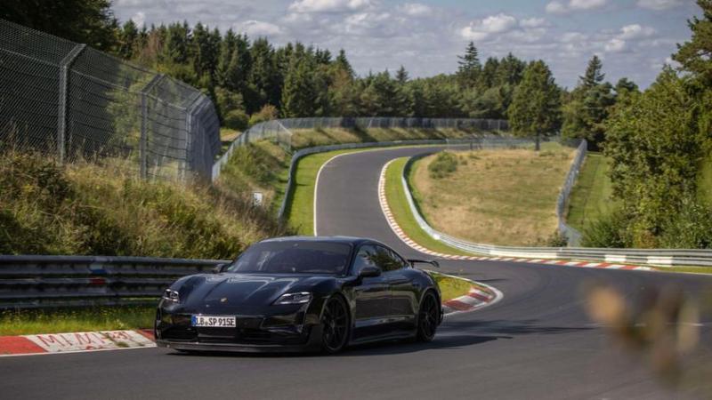 на 18 секунд быстрее, чем Tesla Model S Plaid: Porsche протестировала электроспорткар Taycan Turbo GT на Нюрбургринге