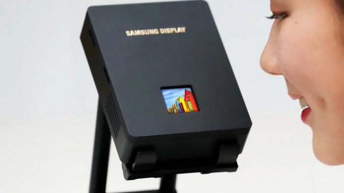 Samsung представила OLEDoS-дисплей с разрешением 3500 пикселей на дюйм для будущей гарнитуры XR