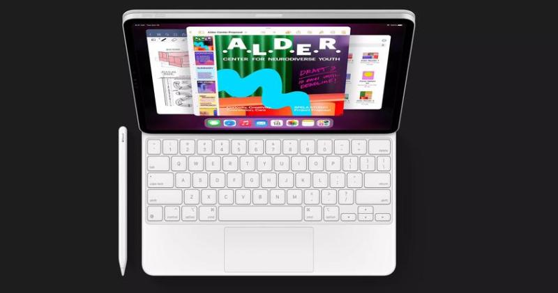 Аналогично iPad 10: планшеты iPad Air и iPad Pro могут иметь переднюю камеру в боковой рамке