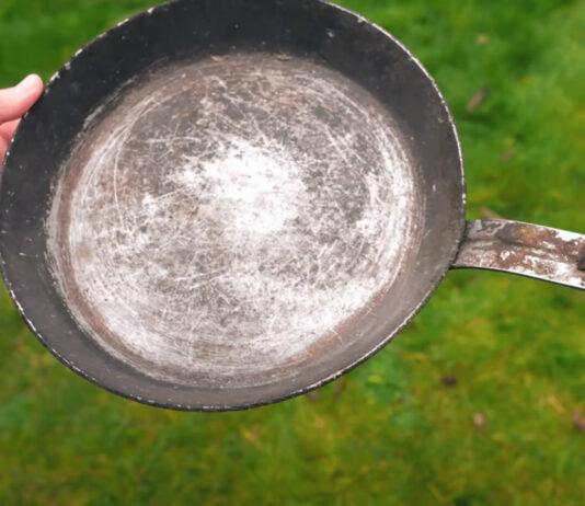 Как очистить сковороду от нагара: 5 эффективных способа Как очистить сковороду от нагара: 5 эффективных способа