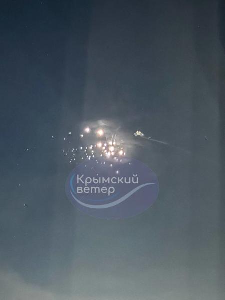 У Криму поблизу аеродрому Бельбек та мису Фіоренто пролунали вибухи: є інформація про прибуття (відео)