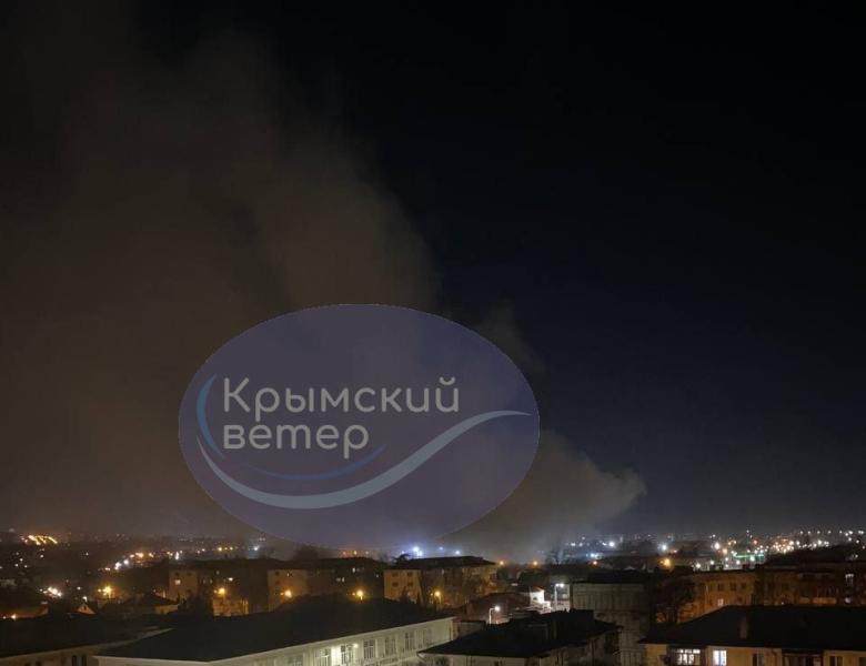В Крыму вблизи аэродрома Бельбек и мыса Фиоренто прозвучали взрывы: есть информация о прибытии (видео)