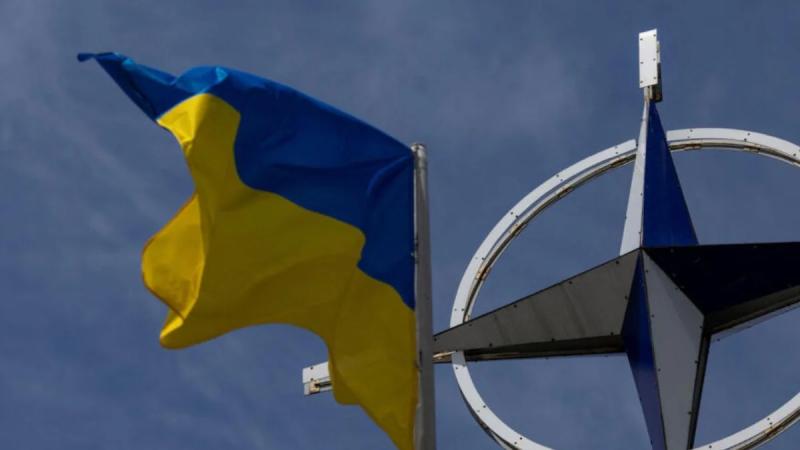 НАТО может взять на себя часть обязанностей США по помощи Украине: что мы знаем