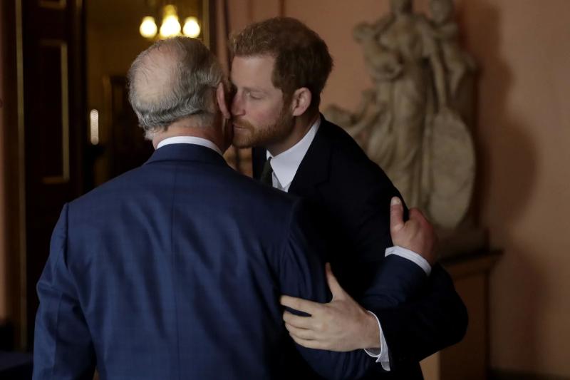 Король каже: на таємних зборах було вирішено долю принца Гаррі
