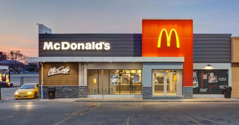 McDonald's запустил в Нидерландах вывеску со вкусом картофеля фри