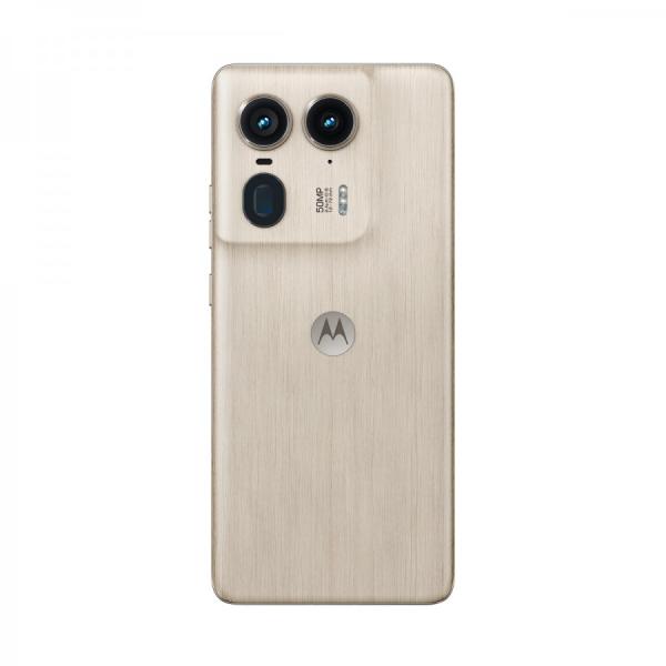 Motorola Edge 50 Ultra: POLED-дисплей с частотой 144 Гц, чип Snapdragon 8s Gen 3, защита IP68, тройная камера 50 МП, зарядка 125 Вт, деревянная задняя панель