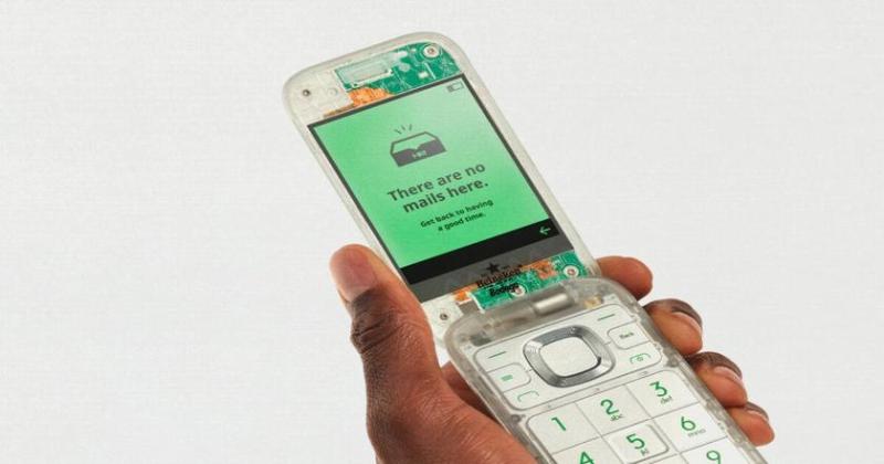 Пиво и технологии: Heineken выпускает мобильный телефон