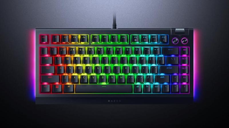 Razer представляет новую 65% беспроводную мини-гиперскоростную клавиатуру BlackWidow V4 со всеми клавишами с возможностью горячей замены