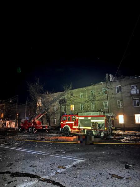 В Харькове растет число пострадавших, повреждены 3 дома и больница: новые подробности ночного нападения на город