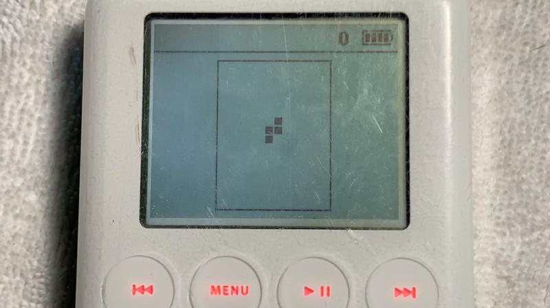 Найден прототип Apple iPod с игрой-клоном Тетриса. Он так и не был выпущен