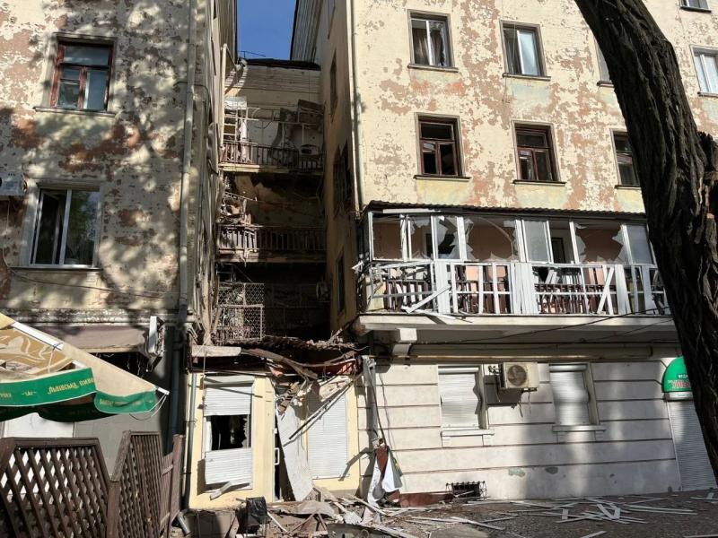 Россияне ударили по Никополю: повреждены дома, есть погибшие и раненые