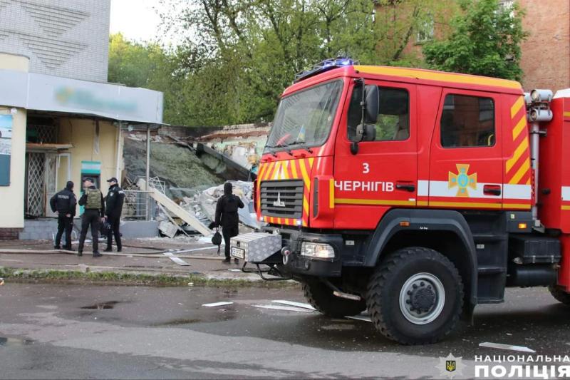 В центре Чернигова произошел мощный взрыв в банке: в полиции сообщили первые подробности