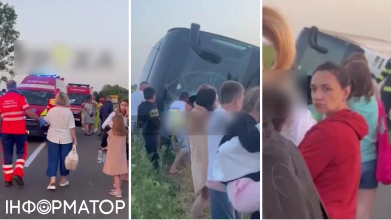 Автобус с украинцами попал в серьезную аварию в Европе: люди спали, когда вдруг опрокинулись