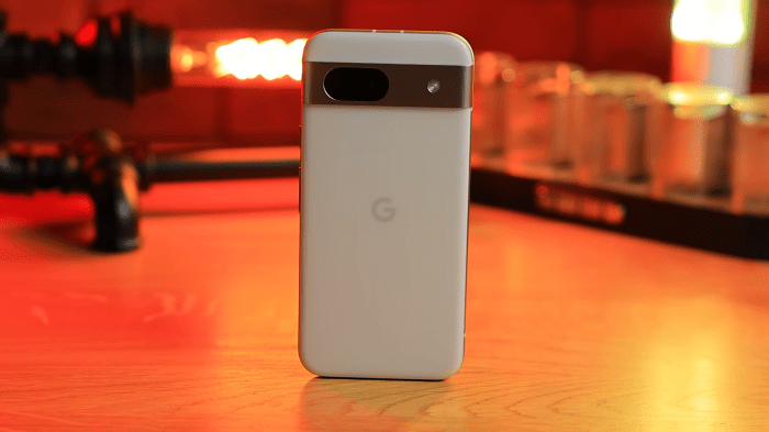 Google Pixel 8a: Честный обзор. Есть ли жизнь на берегу "А"?