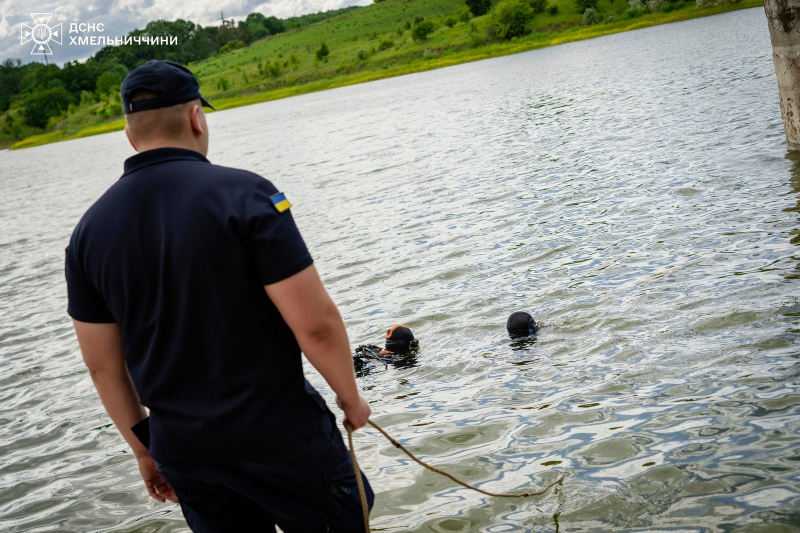 Трагедия на Хмельнитчине: в озере утонули двое подростков